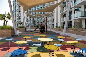Children’s play area – outdoor