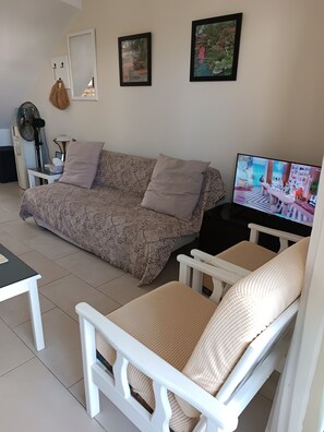 Smart TV - Soula Beach House (Protaras)