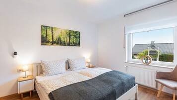 1 bedroom, free WiFi, bed sheets