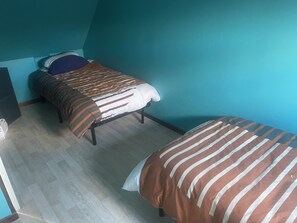 2 chambres, Wi-Fi gratuit, draps fournis