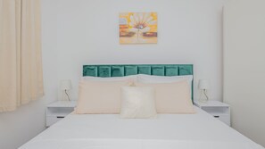 3 bedrooms, iron/ironing board, free WiFi, bed sheets - Villa Kristina - Makarska by Villas Guide (Donji Proložac)