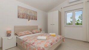 5 sovrum, strykjärn/strykbräda, gratis wi-fi och sängkläder