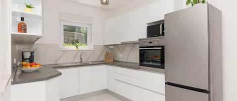 Fridge, microwave, oven, dishwasher