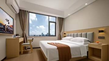 Blackout curtains, free WiFi