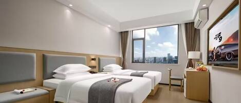 Comfort Double Room, City View | Blackout curtains, free WiFi