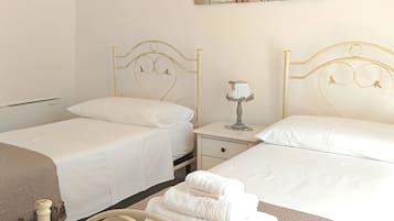 2 bedrooms, bed sheets