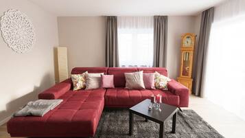 Televisión, reproductor de DVD, estéreo