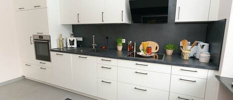 Fridge, microwave, oven, stovetop