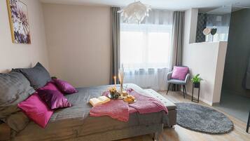 1 Schlafzimmer, Bügeleisen/Bügelbrett, kostenloses WLAN, Bettwäsche