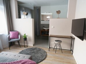 1 bedroom, iron/ironing board, free WiFi, bed sheets - Apartment '1' with Private Terrace, Shared Garden and Wi-Fi (Gammertingen)