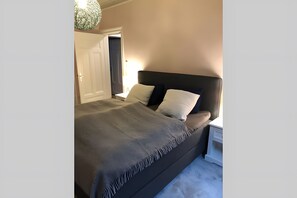 2 Schlafzimmer, Bügeleisen/Bügelbrett, kostenloses WLAN, Bettwäsche