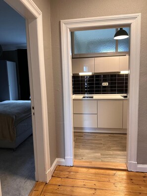 2 bedrooms, iron/ironing board, free WiFi, bed sheets - Apartment '4' with Shared Terrace, Shared Garden and Wi-Fi (Kiel)