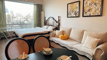 Comfort Suite | Individually decorated, individually furnished, blackout drapes