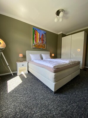 2 Schlafzimmer, Bügeleisen/Bügelbrett, kostenloses WLAN, Bettwäsche