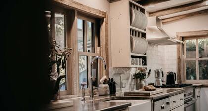 RELAXED MOUNTAIN LUXURY - YOUR DREAM GETAWAY