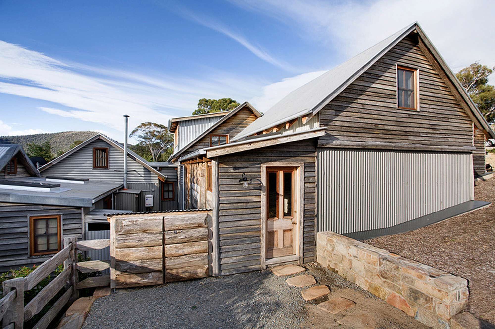 المنشأة من الخارج