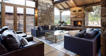 ⭐️ Mountain LUXURY ⭐️ Wood Fireplace ⭐️ Pets Welcome