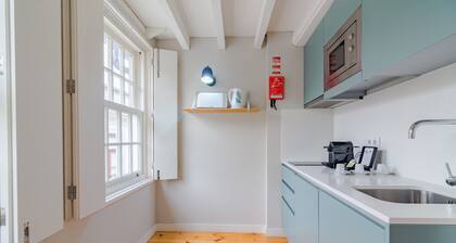 City-center Apartment With Modern Comforts