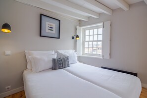 Classic Apartment, 2 Bedrooms | 5 bedrooms, iron/ironing board