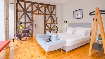 5 bedrooms, iron/ironing board
