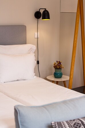 Elite Apartment, 1 Bedroom | 5 bilik tidur, seterika/papan seterika