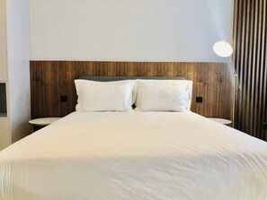 Premium Apartment, 1 Bedroom | 8 bilik tidur, seterika/papan seterika