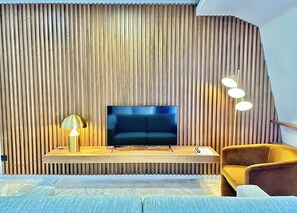 Comfort Apartment, 1 Bedroom | Living room - Bright and Spacious Apartment in Porto (Porto)