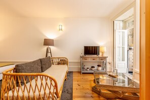 Classic Apartment, 1 Bedroom | Living room