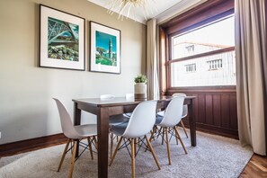 Deluxe Apartment, 4 Bedrooms | Dining
