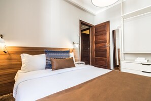 Apartament Deluxe, 4 dormitoris | 11 dormitoris i planxa i posts de planxar