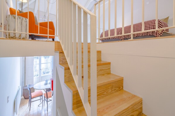 Romantic Apartment, 2 Bedrooms | Interior - Charming Studio, Ideal for Smaller Groups (Porto)