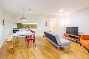 Comfort-Apartment, 2 Schlafzimmer | Wohnzimmer