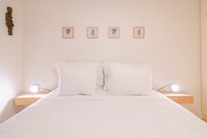 Superior Apartment, 2 Bedrooms | 13 bedrooms, iron/ironing board - Charming Studio, Ideal for Smaller Groups (Porto)