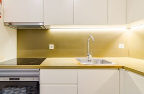 Classic-Apartment, 2 Schlafzimmer | Eigene Küche | Kühlschrank, Mikrowelle, Ofen, Wasserkocher mit Kaffee-/Teezubehör