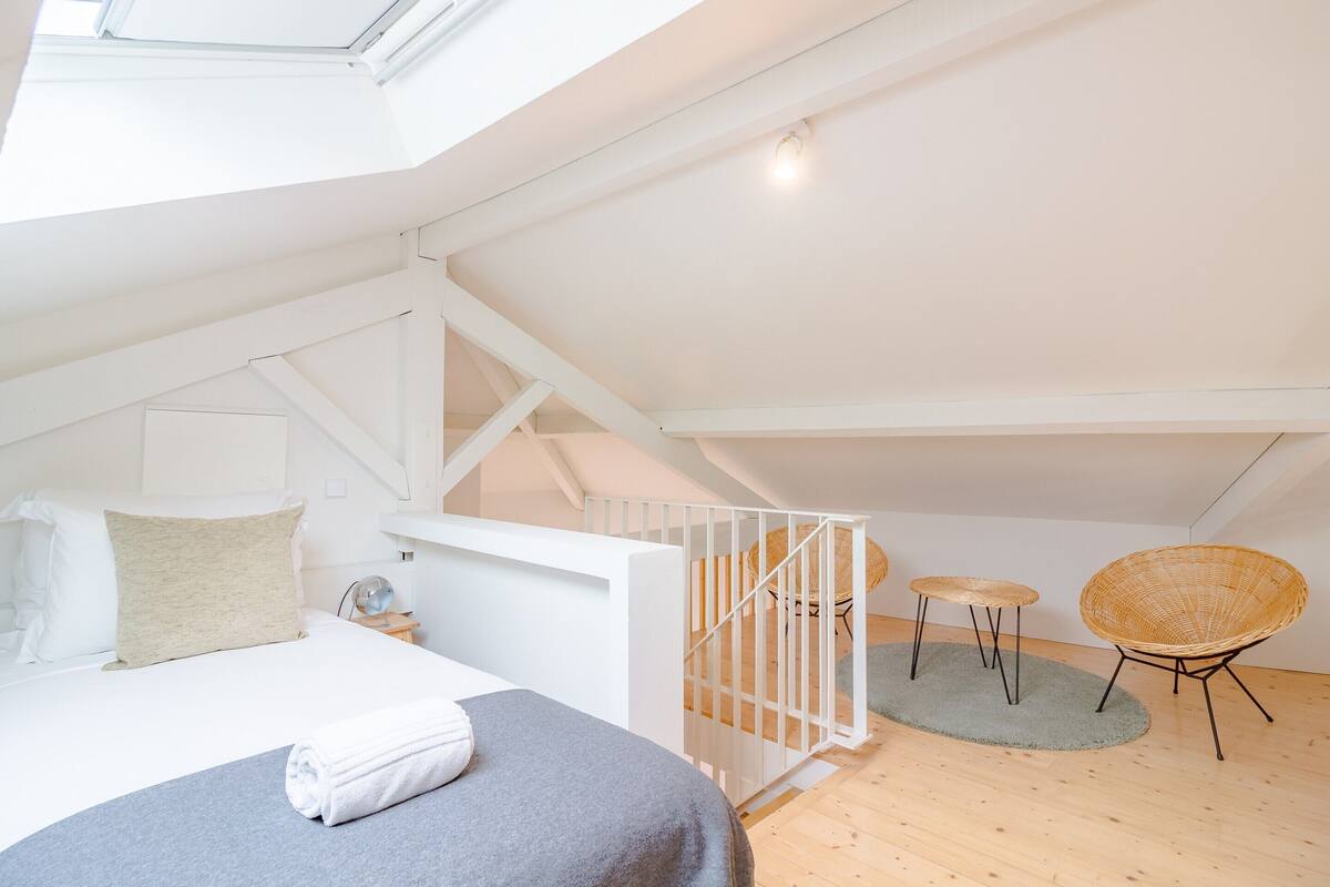 13 bedrooms, iron/ironing board