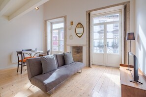 Apartamento romántico, 2 habitaciones | Sala de estar