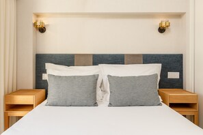 Classic Apartment, 2 Bedrooms | 5 bedrooms, iron/ironing board