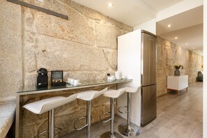 Apartamento clássico, 2 quartos | Opções para refeição