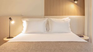 Room - Apartment in Porto With Balcony (Porto)