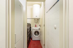 Comfort Apartment, 1 Bedroom | Interior - Apartment in Porto With Balcony (Porto)