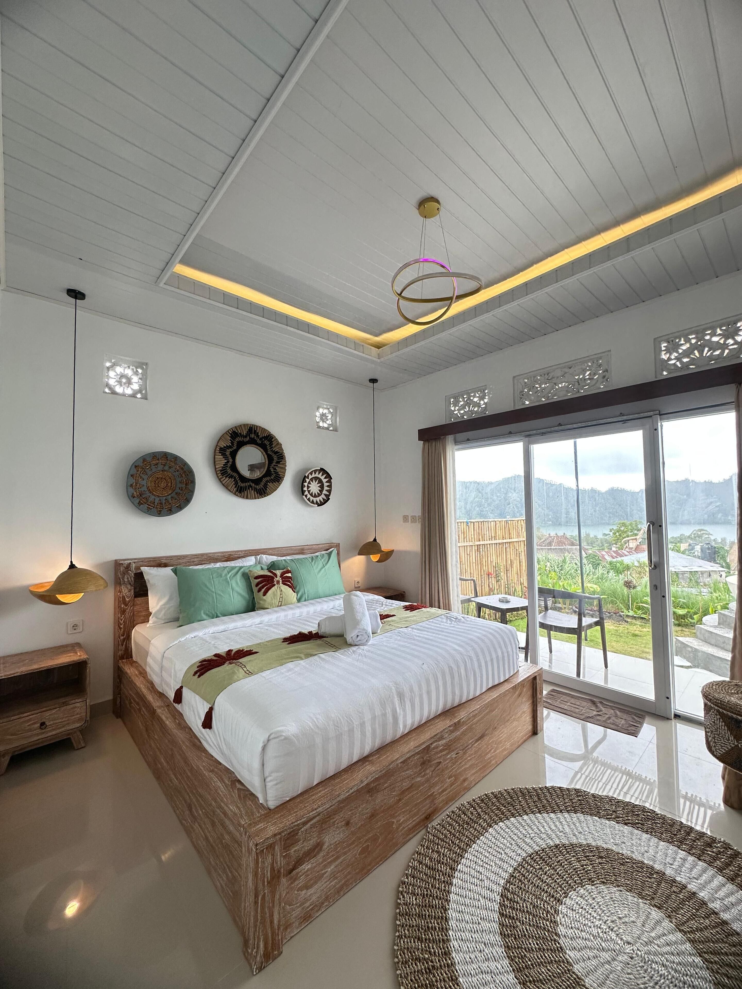 Deluxe Room, Terrace, Lake View