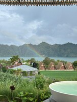 Quarto luxo, terraço, vista para o lago | Vista para o lago