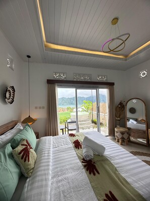 Deluxe Room, Terrace, Lake View | Desk, free WiFi, bed sheets - Mastaka Villa Kintamani (Kintamani)
