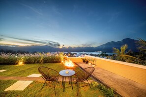 One Bedroom Villa | บริเวณนั่งเล่น | สมาร์ททีวี 32 นิ้ว พร้อมช่องดิจิตอล