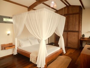 Comfort Apartment, Balcony, Ocean View - La Colombine (Nosy Boraha)