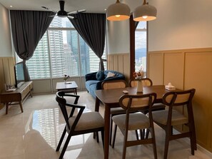 アパートメント 2 ベッドルーム シティビュー | WiFi (無料)、ベッドシーツ