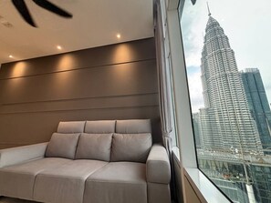 Free WiFi, bed sheets - Sky Suites KLCC by Easy Nap (Kuala Lumpur)