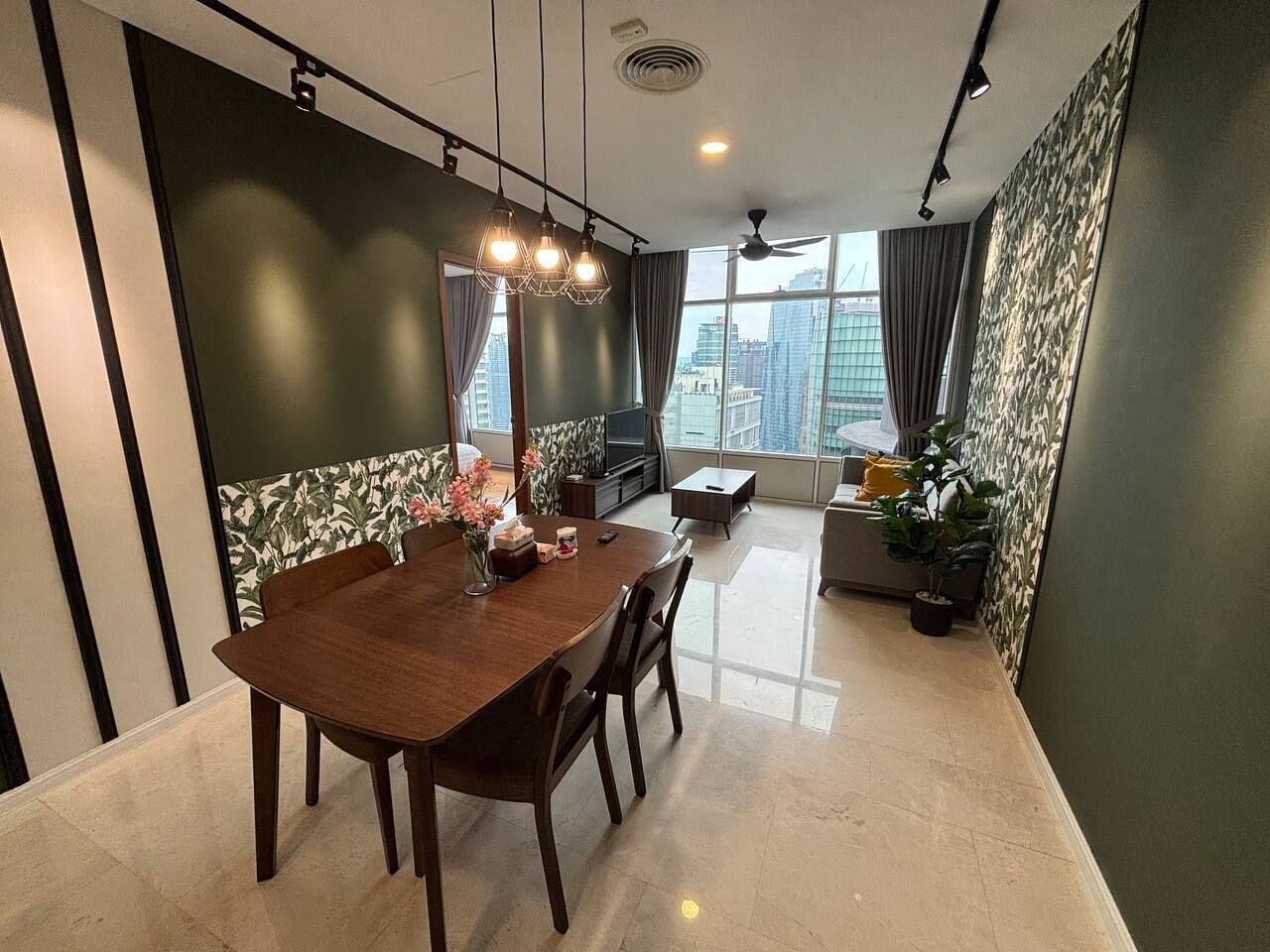 3 Bedroom Apartment with KLCC View | Free WiFi, bed sheets