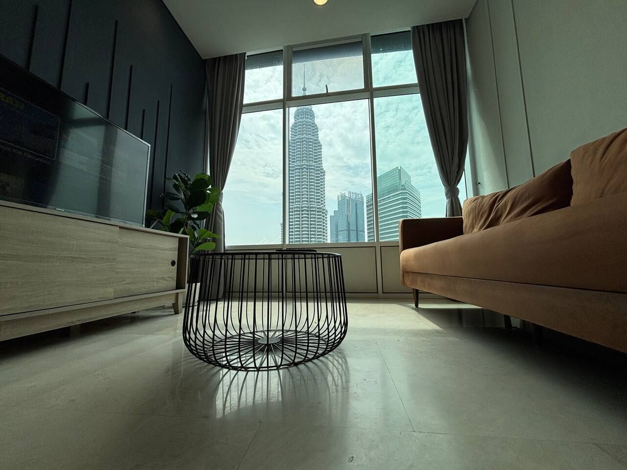 3 Bedroom Apartment with KLCC View | Free WiFi, bed sheets