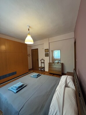 2 Schlafzimmer, Bügeleisen/Bügelbrett, WLAN